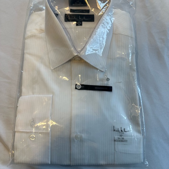 Nicole Miller Other - Nicole Miller Classic White Dress Shirt- XL
17—-34/35 in sales package New